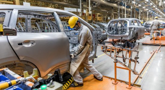 Come investire nel mercato automobilistico.