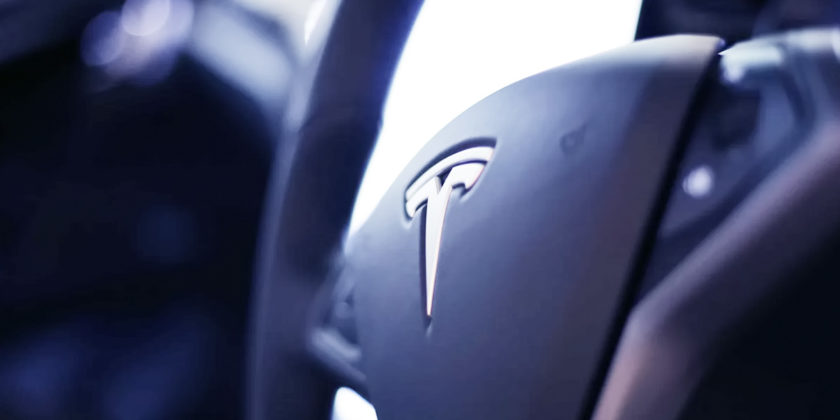 Il titolo Tesla ha guadagnato il 113% negli ultimi sei mesi. Cosa fare ora?