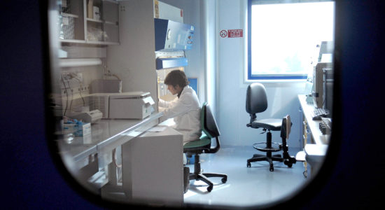 3 titoli azionari ad alto potenziale con dividendi alti pronti a esplodere al rialzo