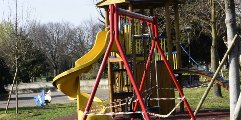 Il Comune e’ tenuto a risarcire il bambino che cade nel parco