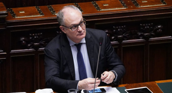 In arrivo 100 euro in busta paga per i lavoratori più esposti al rischio