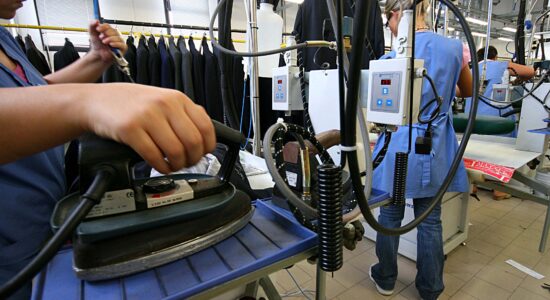 Trucchi per stirare meno e in poco tempo