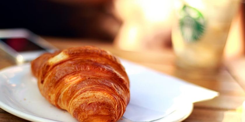 Se vuoi fare una squisita colazione, prepara dei cornetti integrali soffici senza burro con questa ricetta semplice e veloce