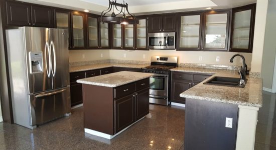 cucina, elettrodomestici, frigo, forno, lavello