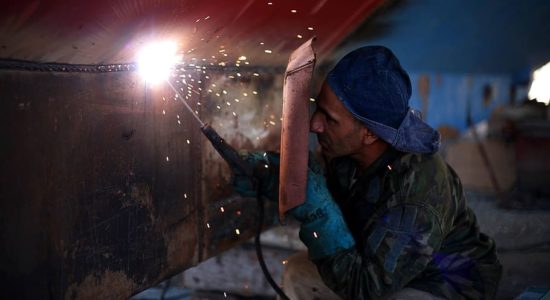 lavoratori, aziende, turno, sindacati