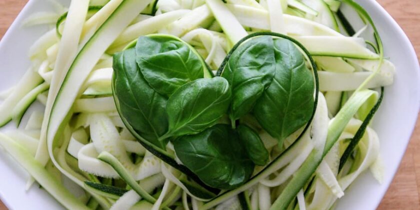 Polpette di zucchine per un antipasto squisito e semplice da preparare