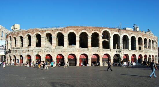 bellezza, locandina