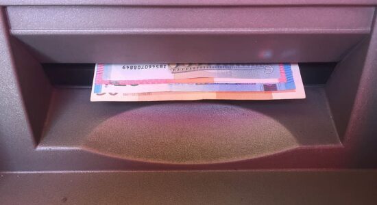 atm, bancomat