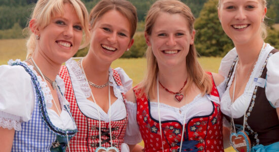 dirndl