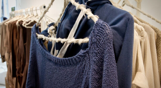 vestire alla moda facendo shopping all'interno del proprio guardaroba