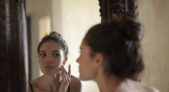 raddrizzare la linea del naso