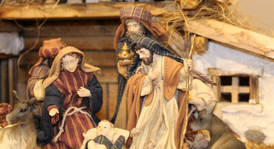 Grotta della natività nel presepe