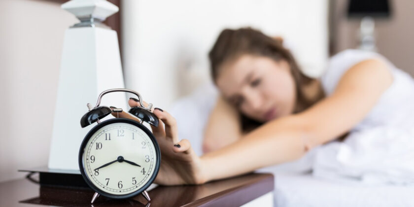 alzarsi dal letto la mattina