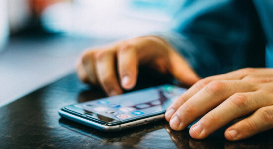 navigare con il cellulare