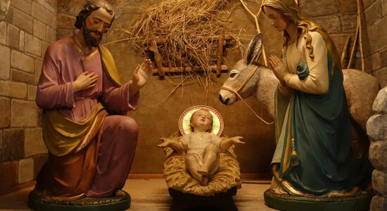 la grotta della Natività in un presepe