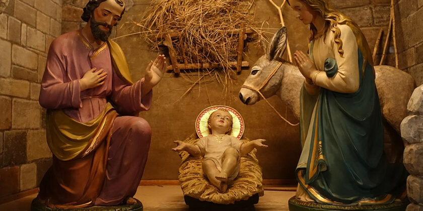 la grotta della Natività in un presepe