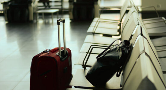 trolley in aeroporto