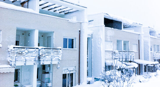 Il trucco per spalare la neve facilmente e senza fatica