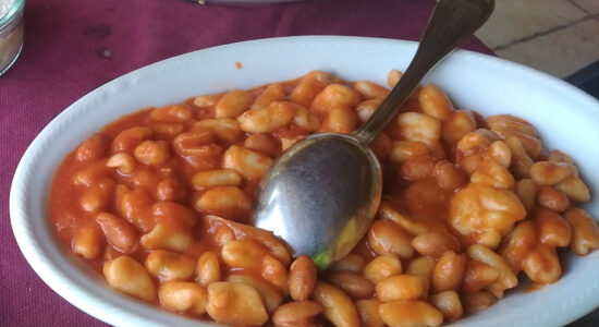un piatto di pisarei e faso