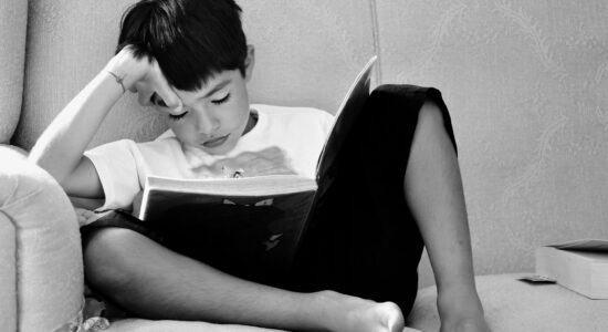 leggere un libro