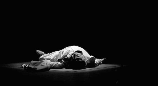 persona svenuta a terra