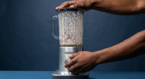 preparare latte di mandorle