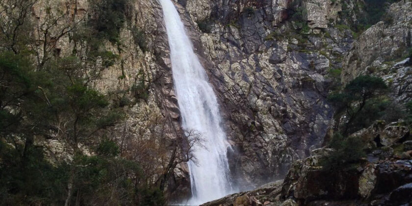 Cascata Piscina Irgas