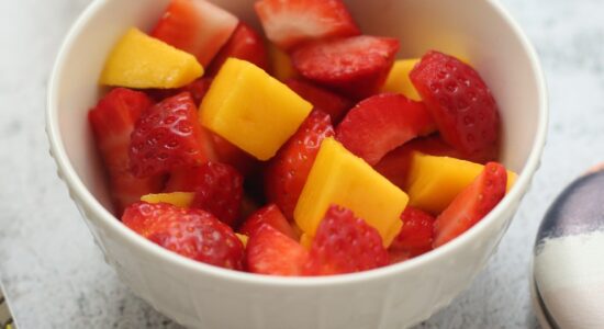 mango e fragole