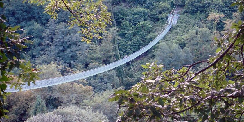 ponte sospeso toscana