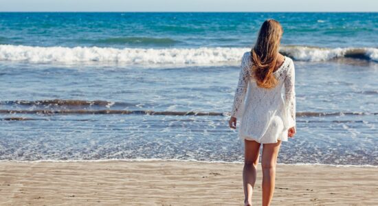 donna, spiaggia