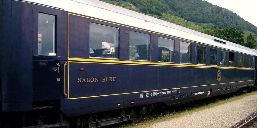 train bleu