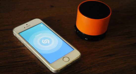 canzone shazam