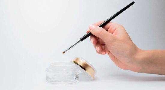nail