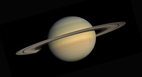 Saturno