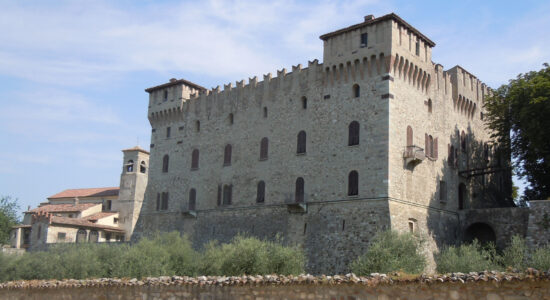 Castello di Loneto