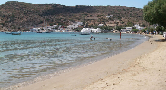 sifnos spiaggia di vathi