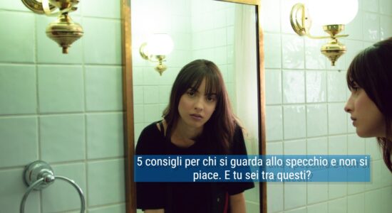 5 consigli per chi si guarda allo specchio e non si piace