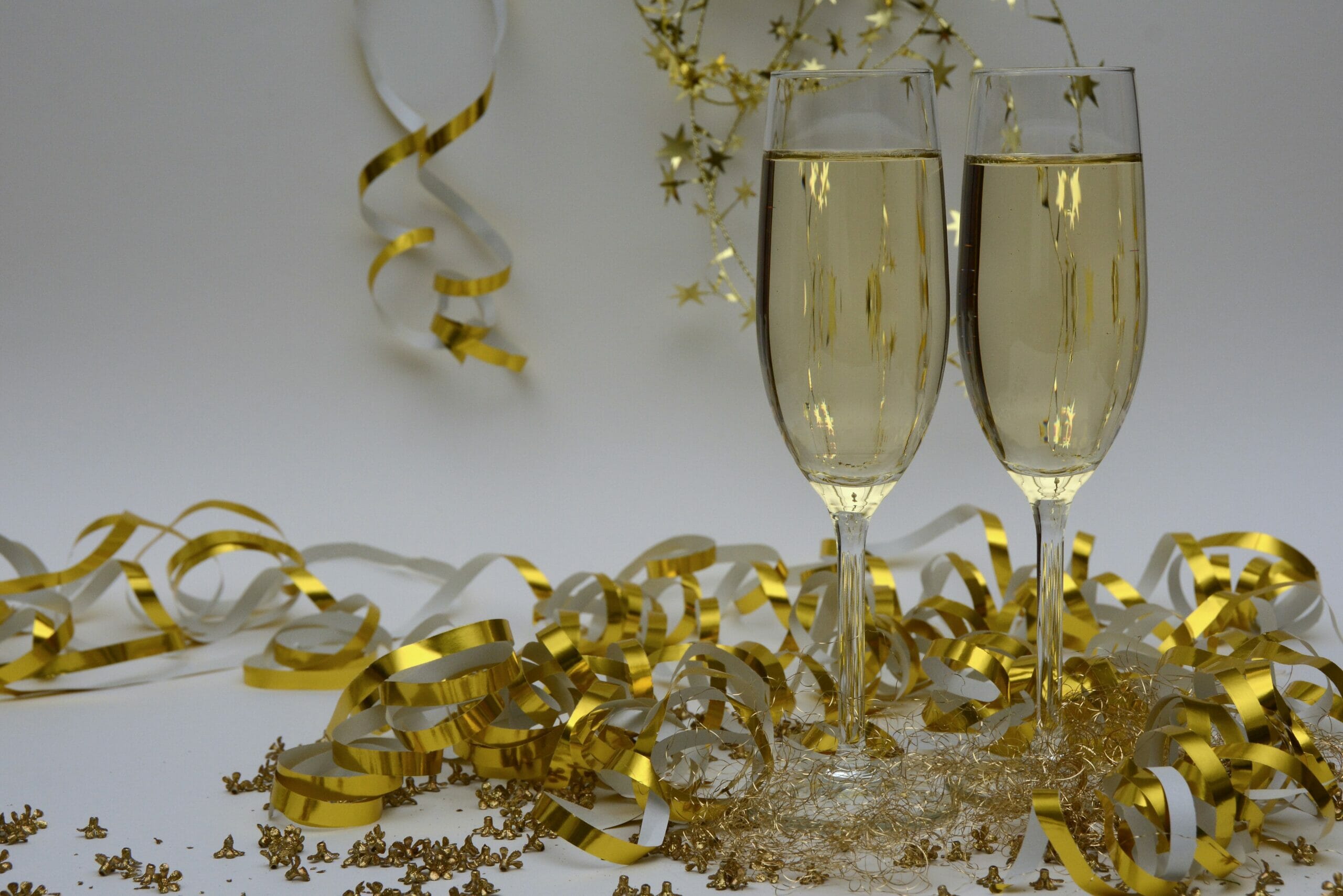 A Capodanno sembra necessario dover festeggiare in grande stile, avere programmi di un certo tipo o piani entusiasmanti