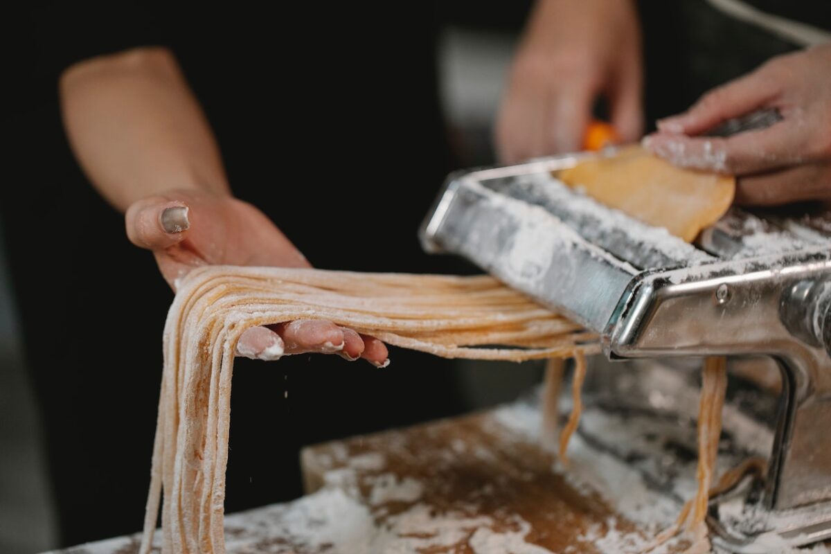 Per chi ama preparare la pasta in casa il regalo giusto potrebbe essere la macchina per stenderla-proiezionidiborsa.it
