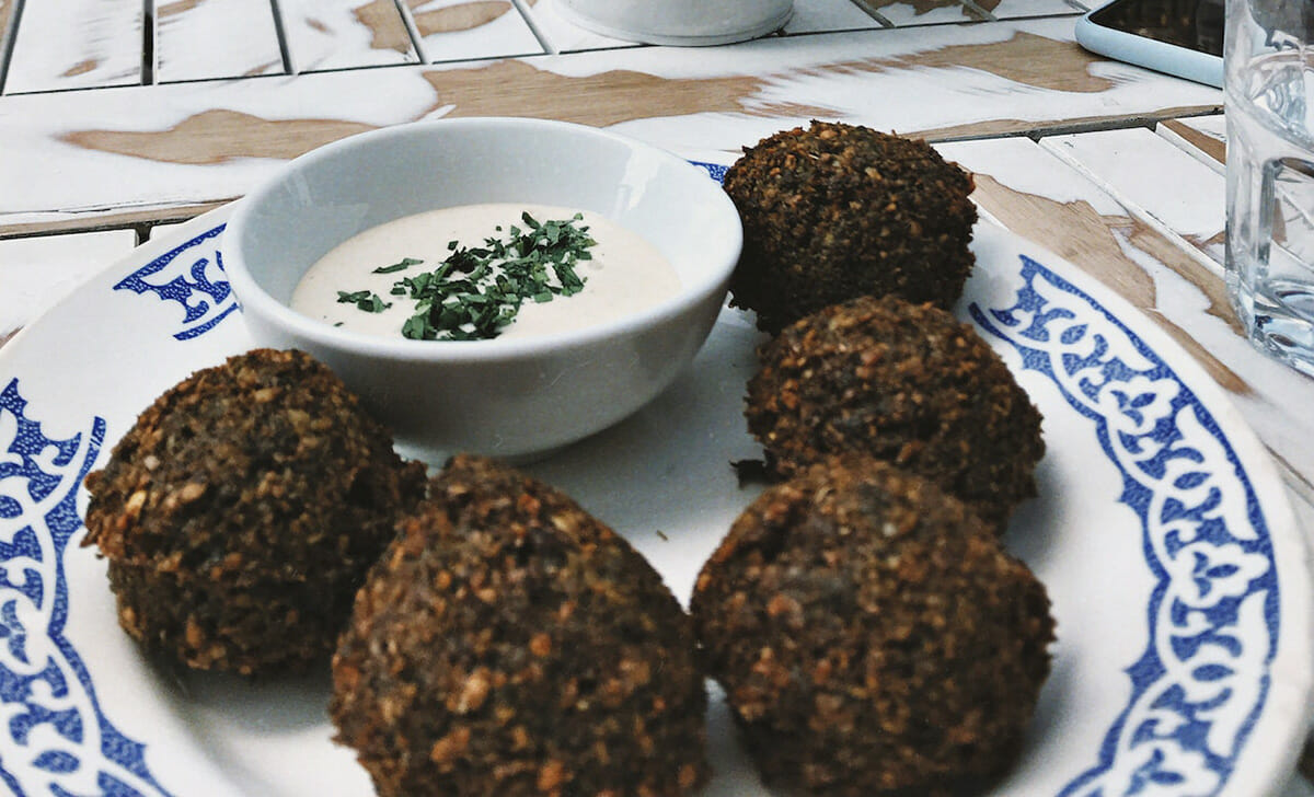 accompagniamo le polpette con una salsa speciale