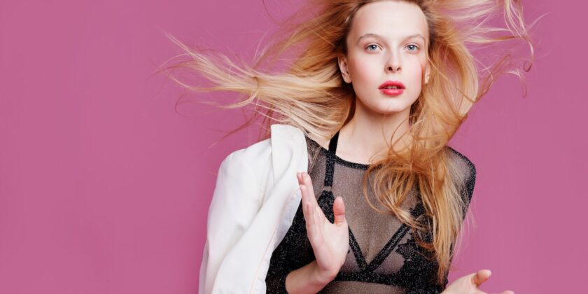 Aggiungiamo texture e spessore ai nostri capelli