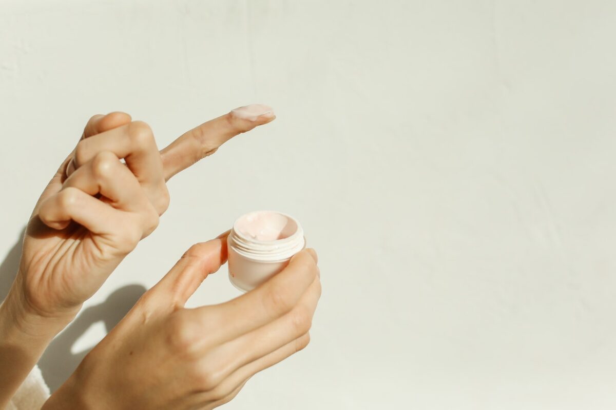 Bisogna stendere sul viso e tenere in posa la crema per 10 minuti-proiezionidiborsa.it