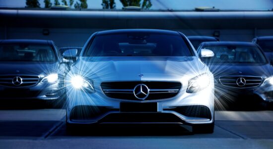 C'è un interruttore nascosto nel vano portaoggetti delle auto-proiezionidiborsa.it