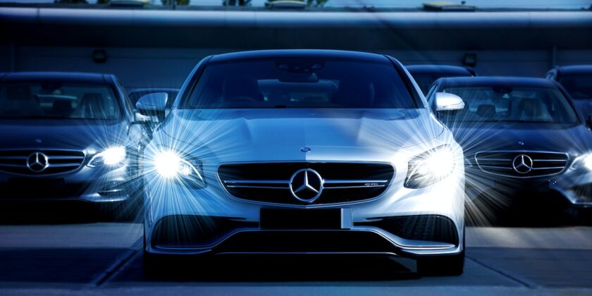 C'è un interruttore nascosto nel vano portaoggetti delle auto-proiezionidiborsa.it