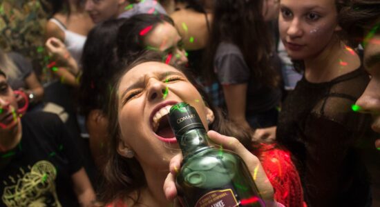 Come evitare di sbronzarsi a Capodanno