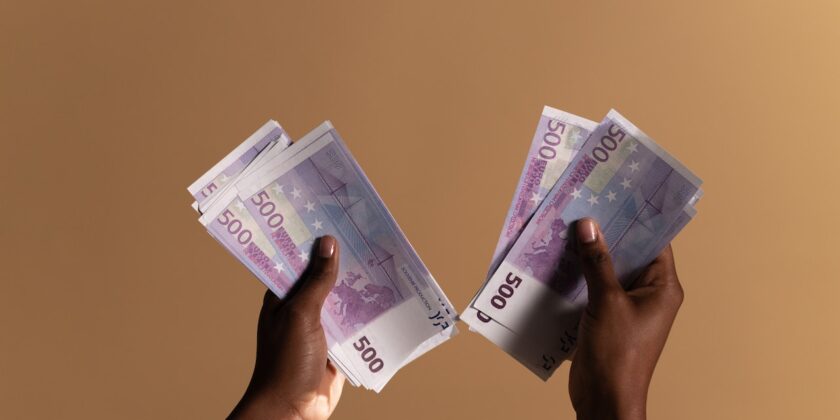 Come investire 50.000 euro-proiezionidiborsa.it