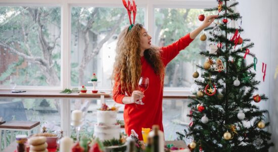 Come vestirsi a Natale per nascondere la pancia gonfia