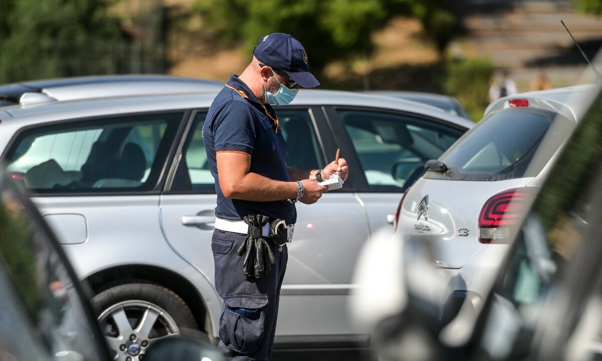 Cosa succede se la polizia ci ferma per strada