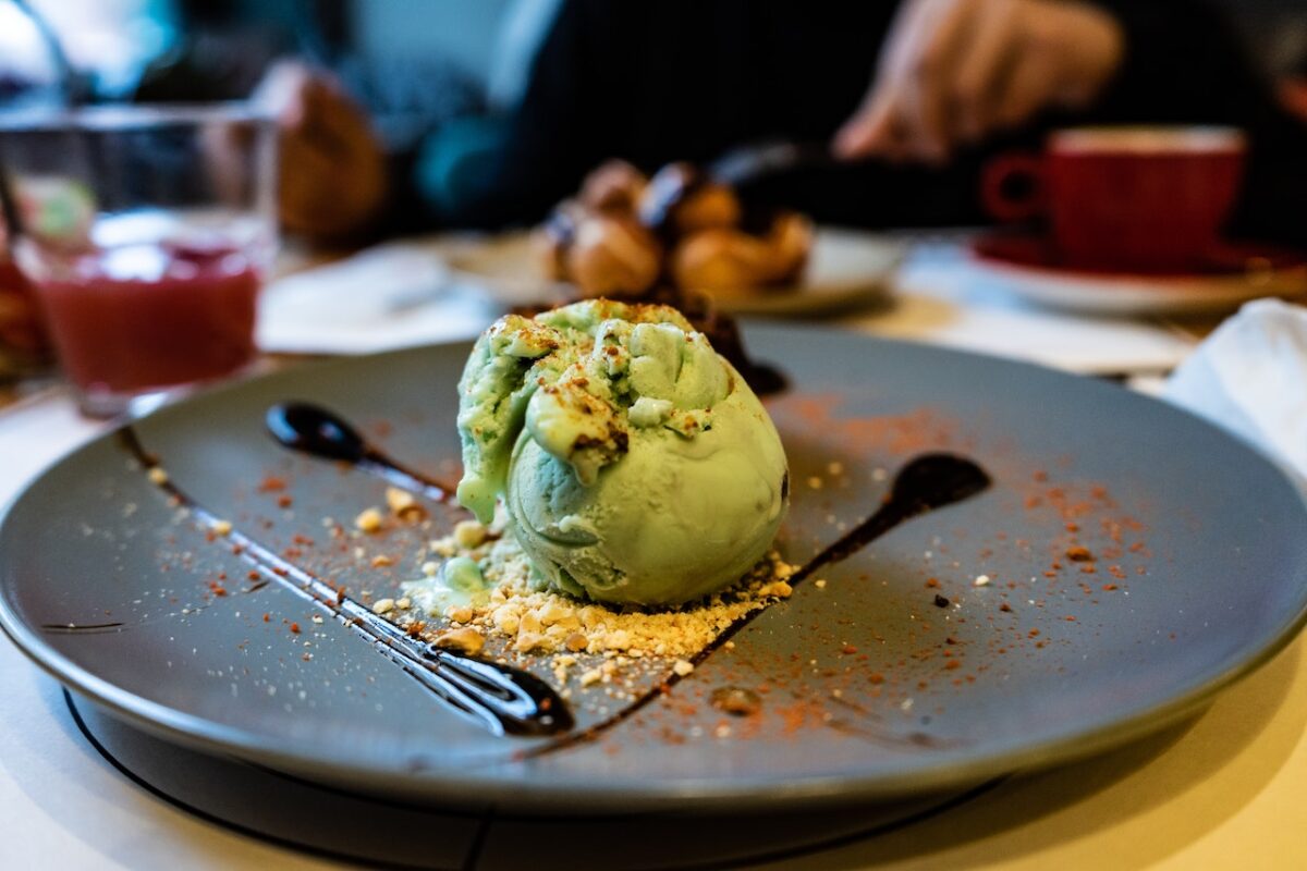 Da servire anche con una pallina di gelato-proiezionidiborsa.it