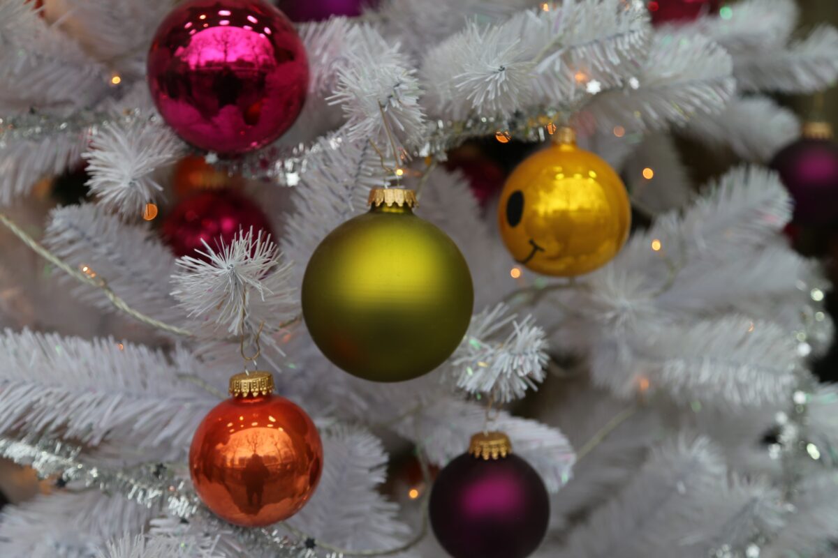 Dopo aver addobbato l'albero e appeso le decorazioni, non manca che aspettare la fatidica notte della Vigilia.